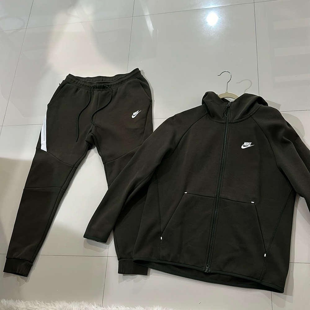 Nike Tech Fleece Set